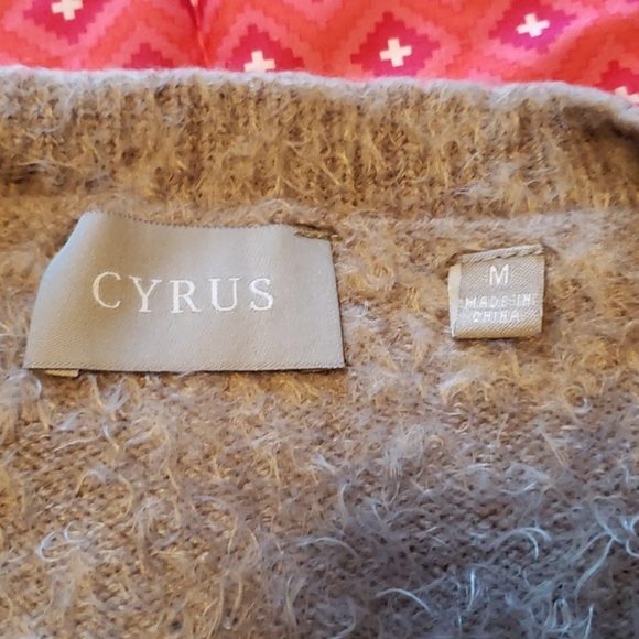 3/45 Cyrus taupe mohair v-neck sweater. Size med. - Picture 3 of 7